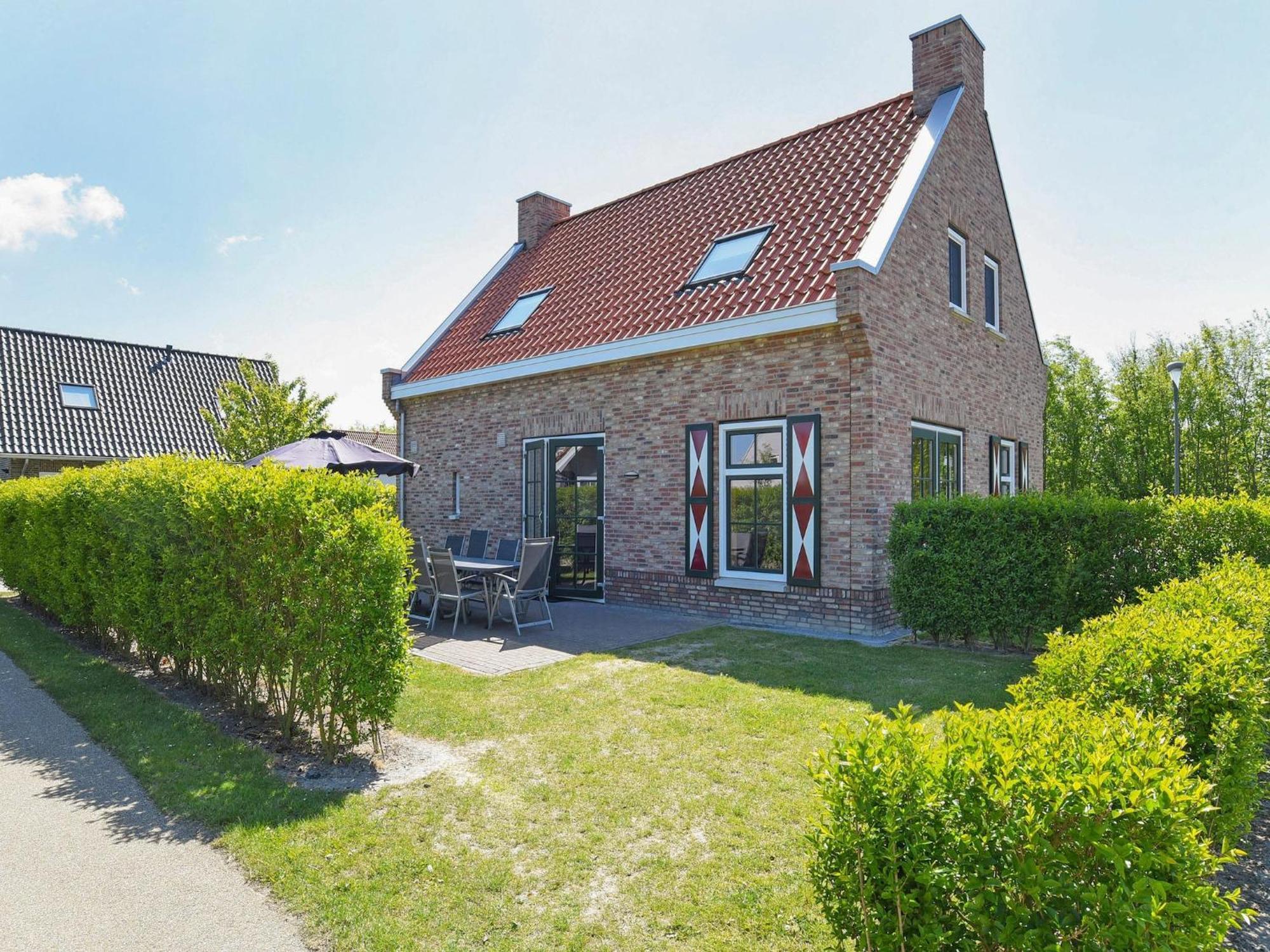 Vakantiehuis Comfortable Home, 700 M From The *