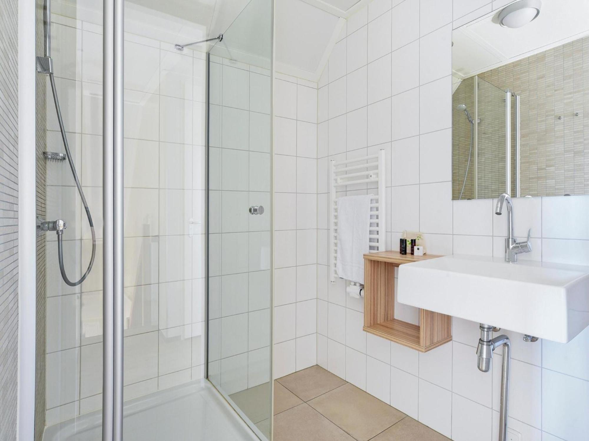 Comfortable Home, 700 M From The